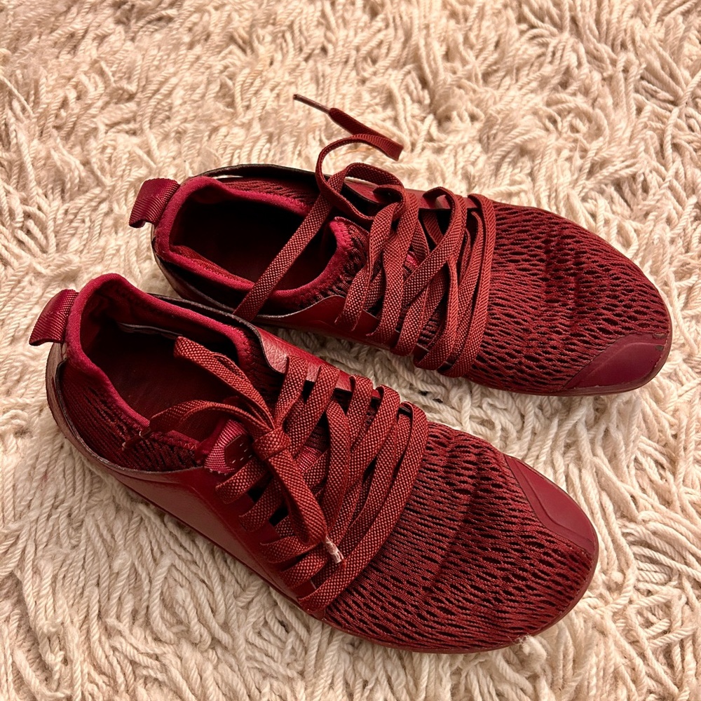 Red Vivo Kanna knit